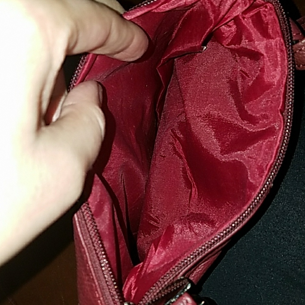 BRAND NEW cross body bag. - Picture 5 of 8